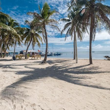 Holiday Hotel Сан-Педро Экстерьер фото